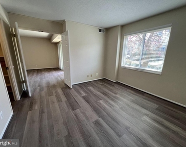 8350 Greensboro Drive - Photo Thumbnail 37
