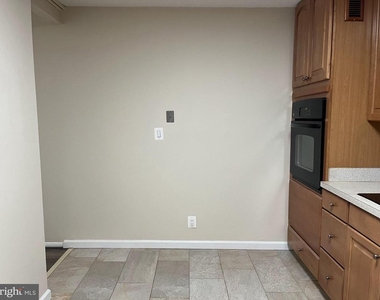 8350 Greensboro Drive - Photo Thumbnail 18