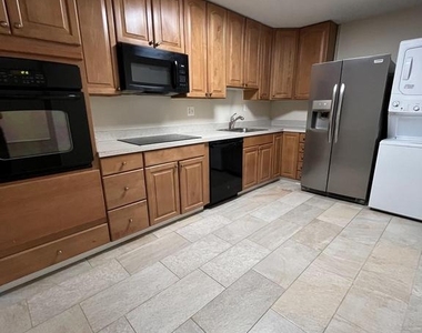 8350 Greensboro Drive - Photo Thumbnail 20