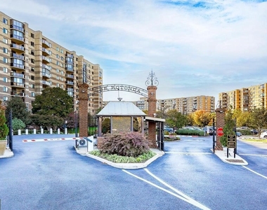8350 Greensboro Drive - Photo Thumbnail 41
