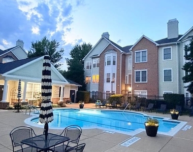 4137 Fountainside Lane - Photo Thumbnail 11