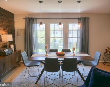2774 Grovemore Lane - Photo Thumbnail 10