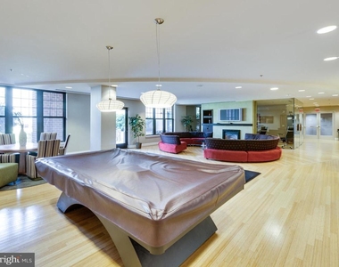 444 W Broad Street - Photo Thumbnail 20
