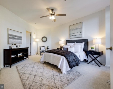 444 W Broad Street - Photo Thumbnail 11