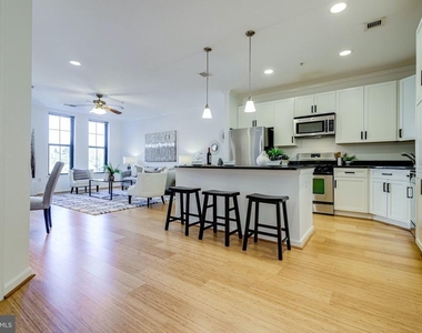 444 W Broad Street - Photo Thumbnail 5