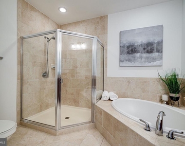 444 W Broad Street - Photo Thumbnail 14