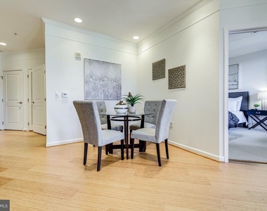 444 W Broad Street - Photo Thumbnail 10