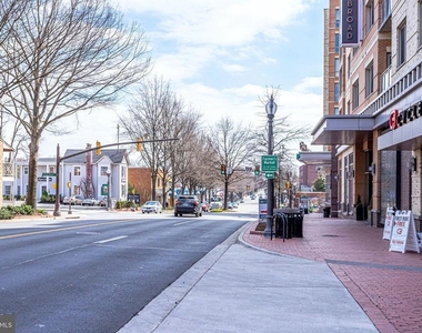 444 W Broad Street - Photo Thumbnail 26