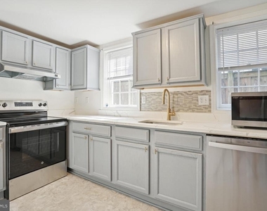 1121 Prince Street - Photo Thumbnail 9