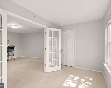 3313 Wyndham Circle - Photo Thumbnail 8