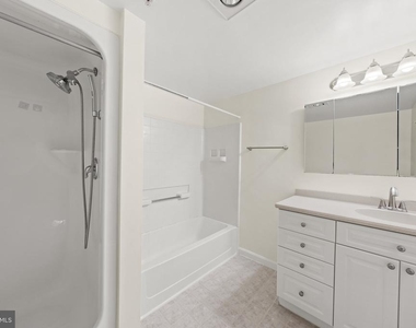3101 N Hampton Drive - Photo Thumbnail 11