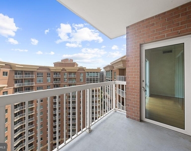 3101 N Hampton Drive - Photo Thumbnail 14