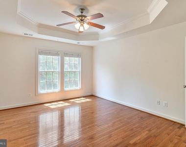 908 W Glebe Road - Photo Thumbnail 15