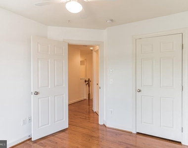908 W Glebe Road - Photo Thumbnail 24