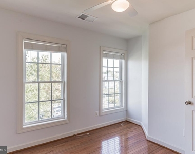 908 W Glebe Road - Photo Thumbnail 23