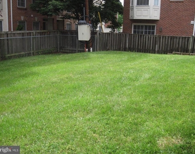 738 N Wakefield Street - Photo Thumbnail 24