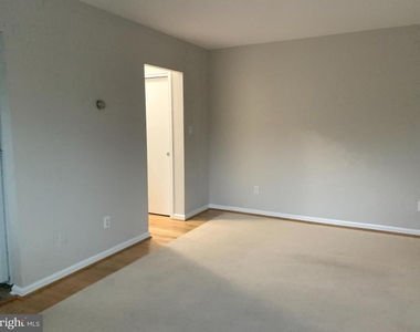 738 N Wakefield Street - Photo Thumbnail 5