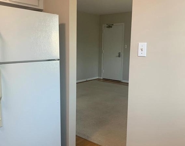 738 N Wakefield Street - Photo Thumbnail 11