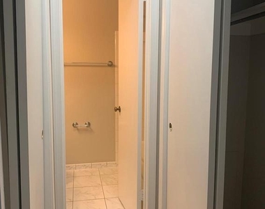 738 N Wakefield Street - Photo Thumbnail 16