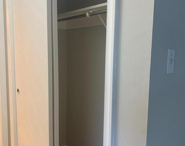 738 N Wakefield Street - Photo Thumbnail 15
