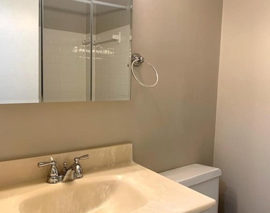 738 N Wakefield Street - Photo Thumbnail 18