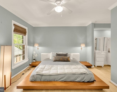 2536 S Walter Reed Drive - Photo Thumbnail 11