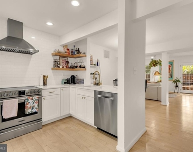 2536 S Walter Reed Drive - Photo Thumbnail 1