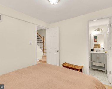 2536 S Walter Reed Drive - Photo Thumbnail 18