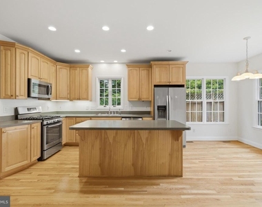 4403 19th Street N - Photo Thumbnail 14