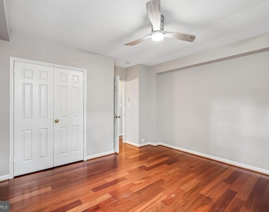 4304 Pershing Drive N - Photo Thumbnail 19