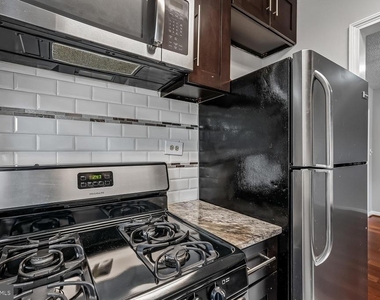 4304 Pershing Drive N - Photo Thumbnail 14
