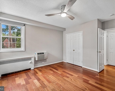 4304 Pershing Drive N - Photo Thumbnail 18