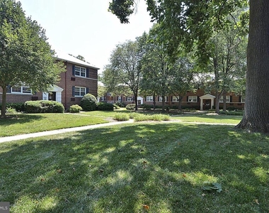 4304 Pershing Drive N - Photo Thumbnail 27