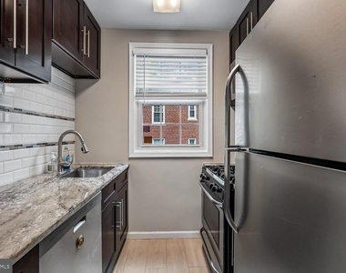 4304 Pershing Drive N - Photo Thumbnail 12