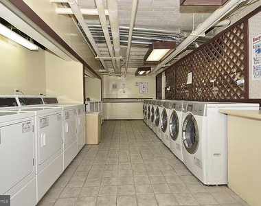 4304 Pershing Drive N - Photo Thumbnail 22