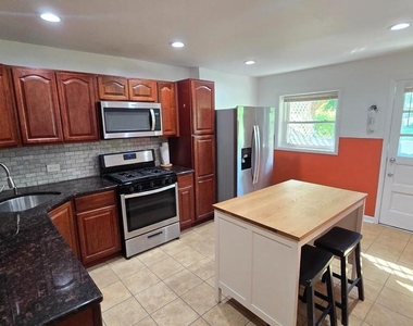 129 Ripka Street - Photo Thumbnail 4