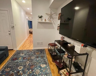 217 W Girard Avenue - Photo Thumbnail 9