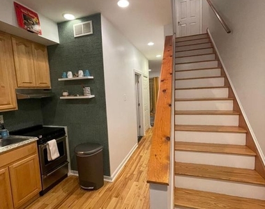 217 W Girard Avenue - Photo Thumbnail 13