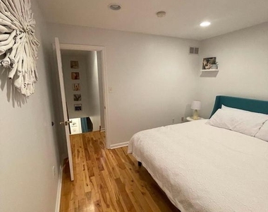 217 W Girard Avenue - Photo Thumbnail 20