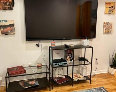 217 W Girard Avenue - Photo Thumbnail 5