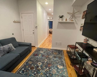 217 W Girard Avenue - Photo Thumbnail 6