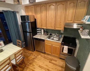 217 W Girard Avenue - Photo Thumbnail 11