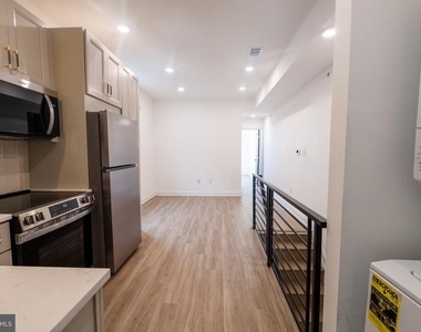 3140 W Diamond Street - Photo Thumbnail 3