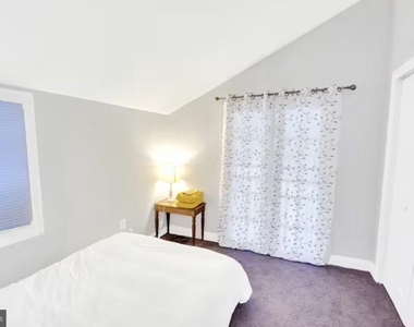 908 New Market Street - Photo Thumbnail 16