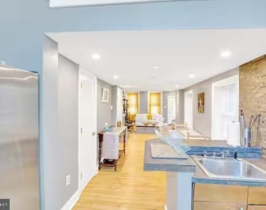 908 New Market Street - Photo Thumbnail 6