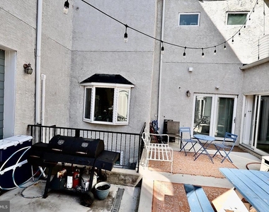 2005 N Mascher Street - Photo Thumbnail 24
