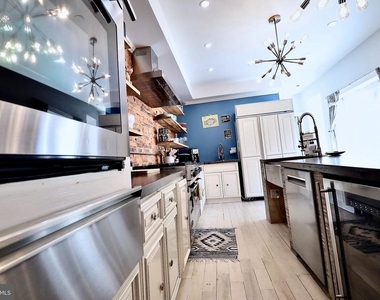 2005 N Mascher Street - Photo Thumbnail 9
