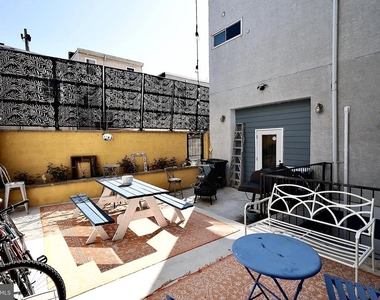 2005 N Mascher Street - Photo Thumbnail 13