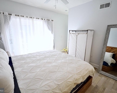 2005 N Mascher Street - Photo Thumbnail 30
