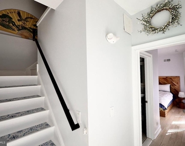 2005 N Mascher Street - Photo Thumbnail 17